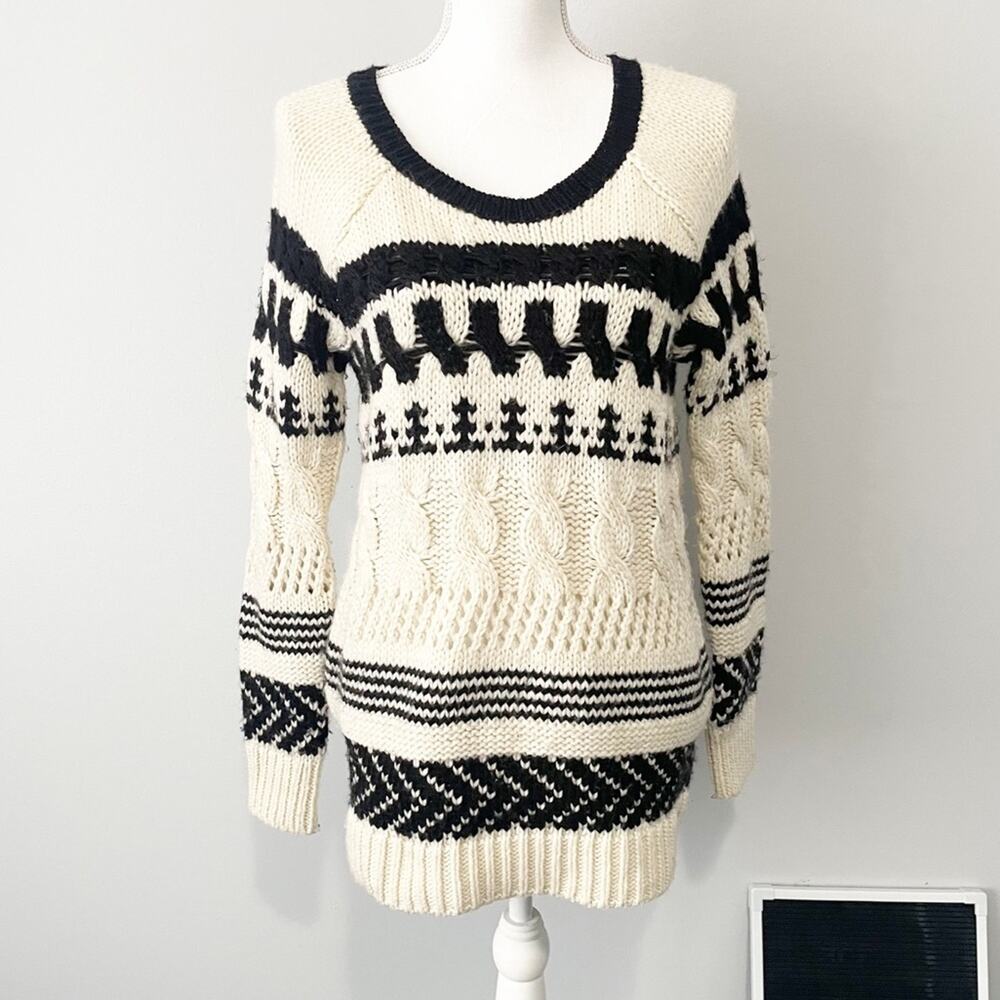 American Eagle Outfitters black ivory cable knit sweater small fair isle